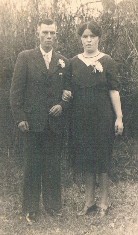bartelt swieringa en trijntje buitenwerf in 1944.